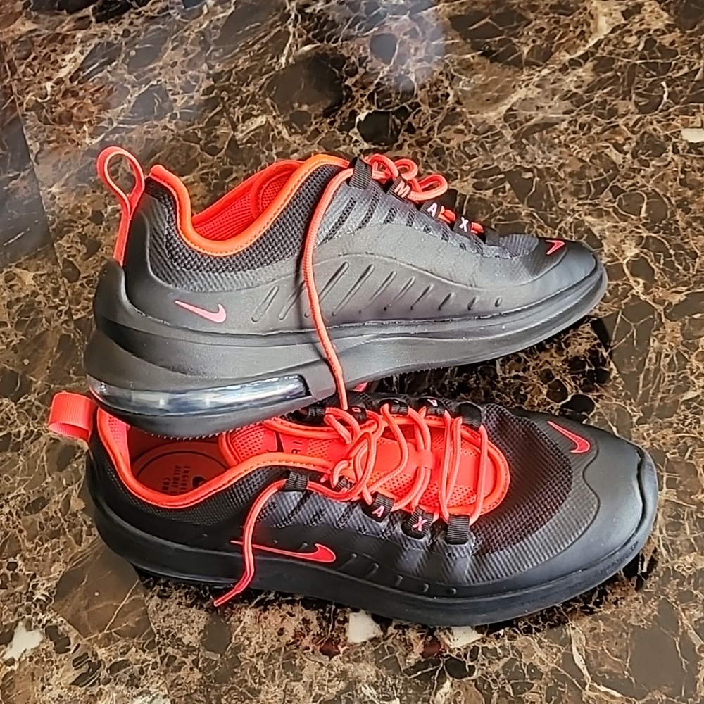 Nike air